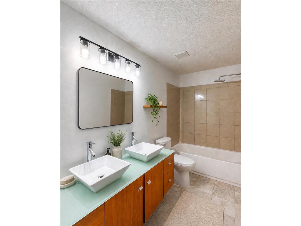 9724 Washburn Avenue N Brooklyn Park MN 55444 7063836 image20