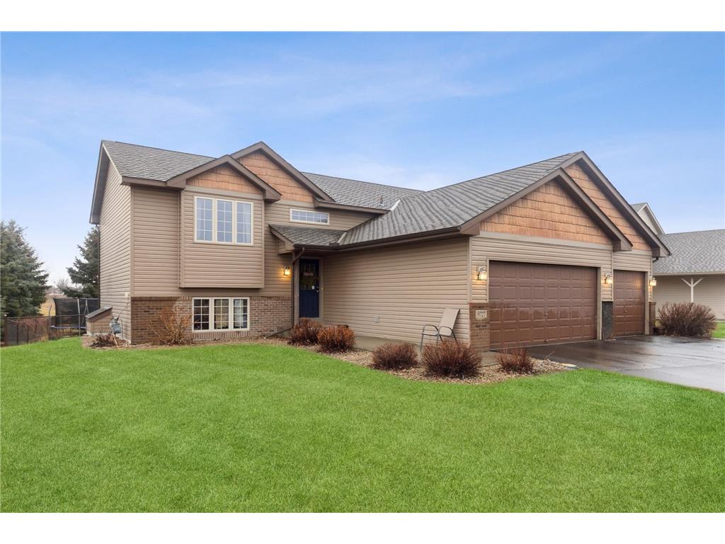 9727 Summit Court, Monticello, MN, 55362 MLS 7241919 Edina Realty