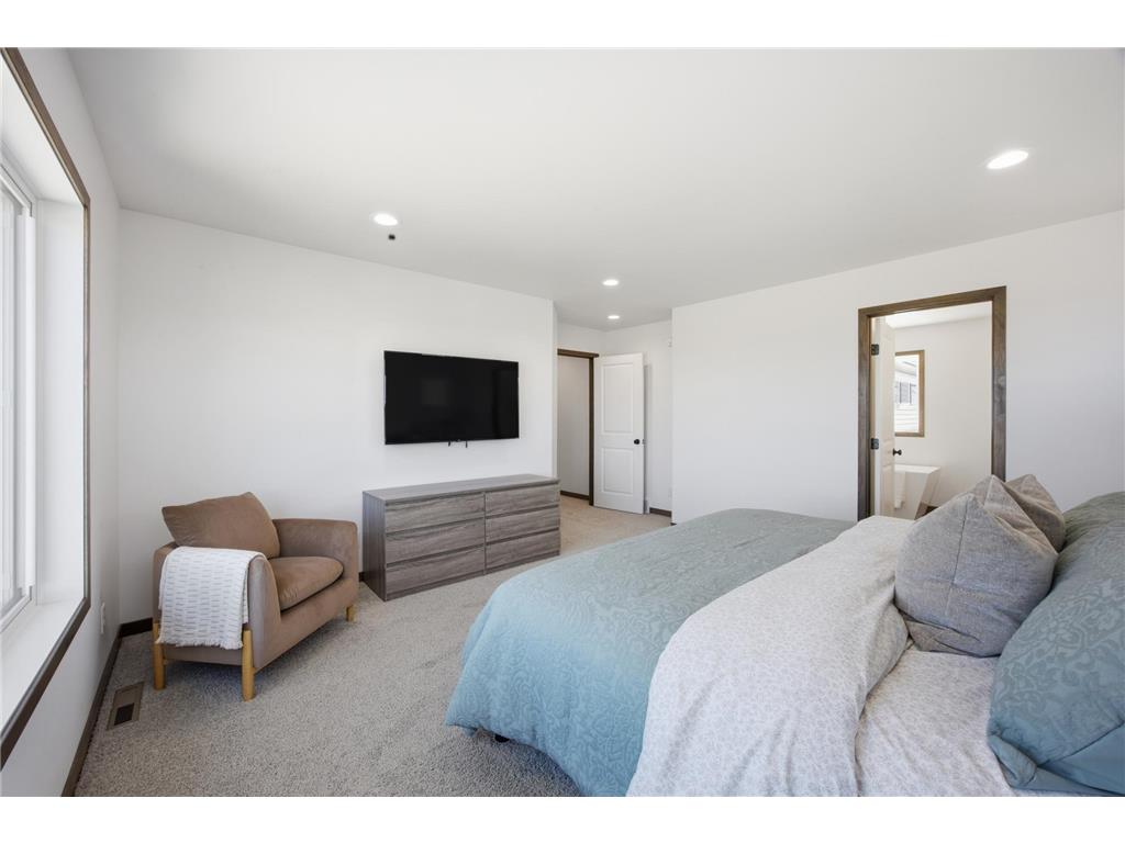973 61st Avenue W West Fargo ND 58078 7064349 image14