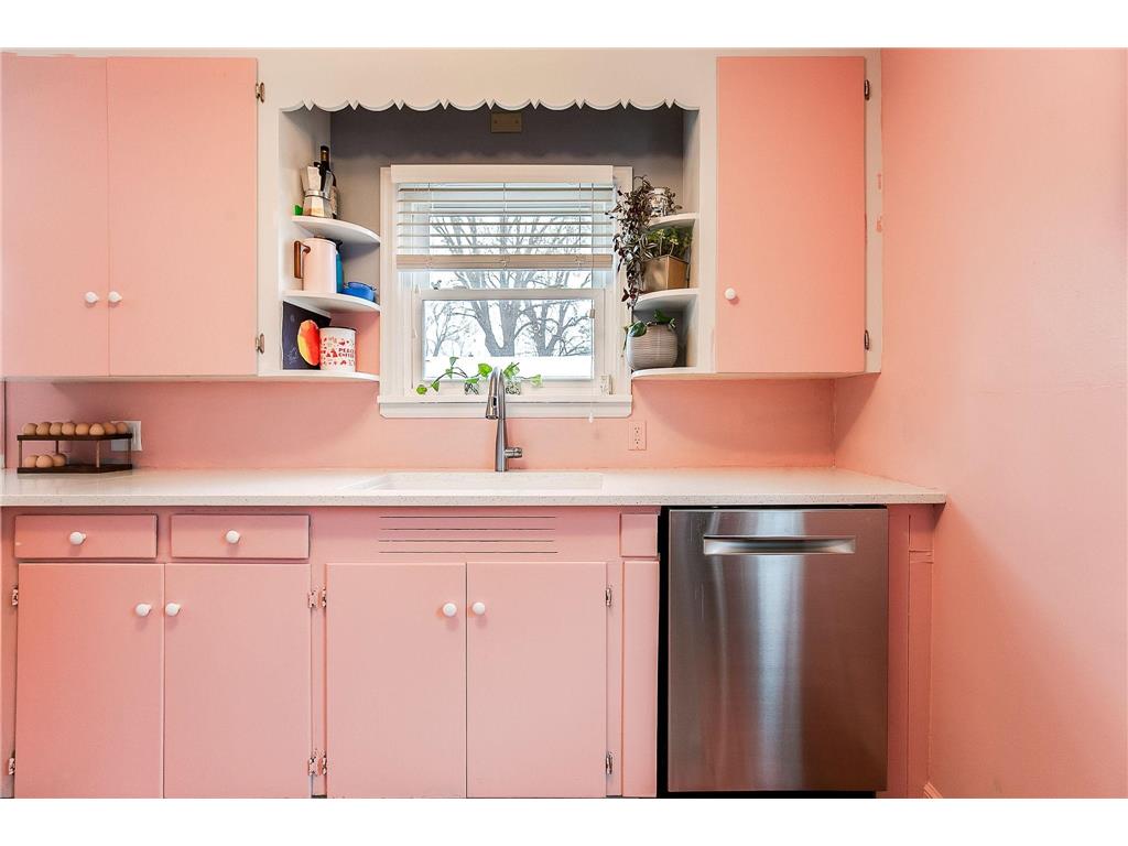 973 Galvin Avenue West Saint Paul MN 55118 7094201 image11