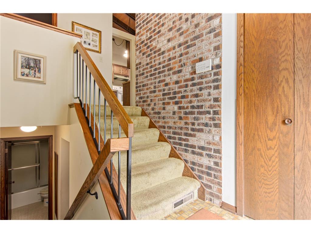 9730 Mill Creek Drive Eden Prairie MN 55347 6454705 image1