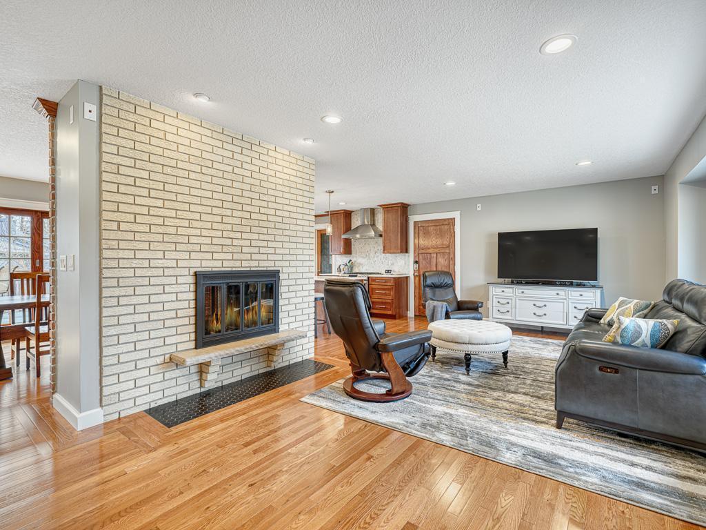 9733 Russell Avenue S Bloomington MN 55431 6689432 image1