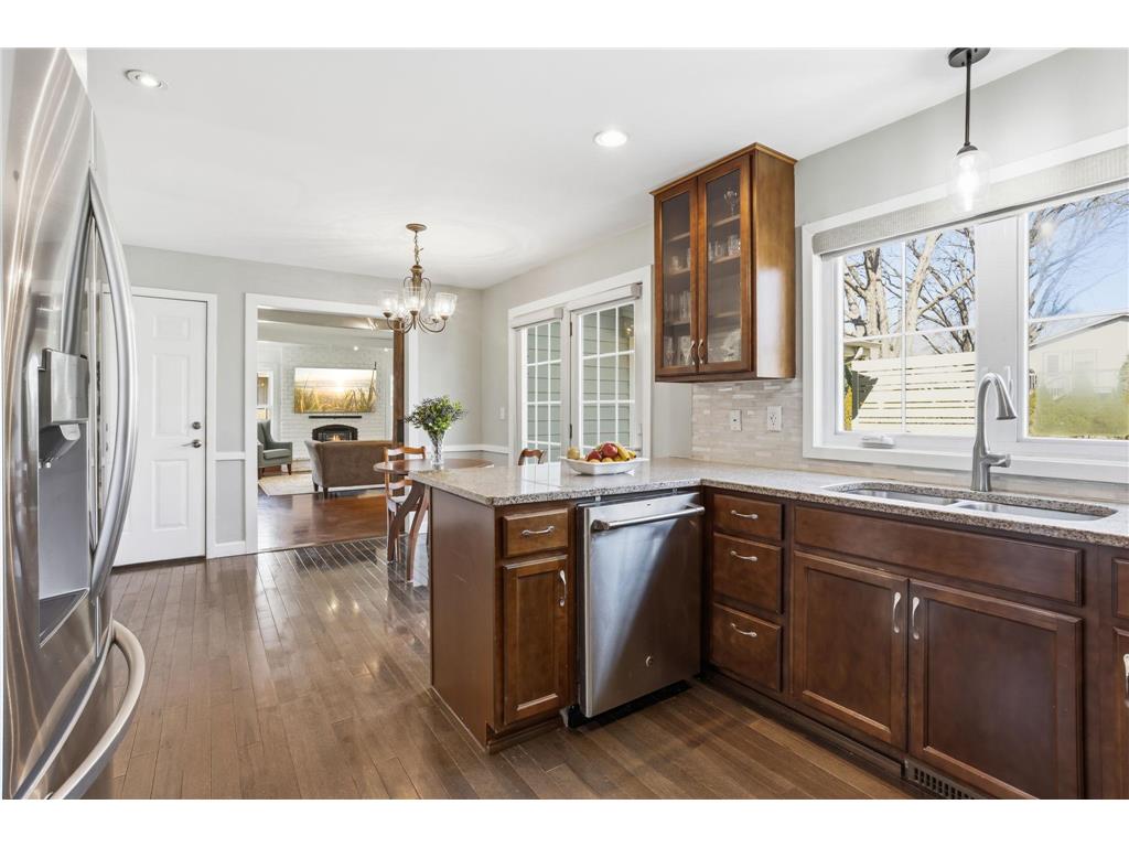 9736 Oxborough Road Bloomington MN 55437 7033250 image13