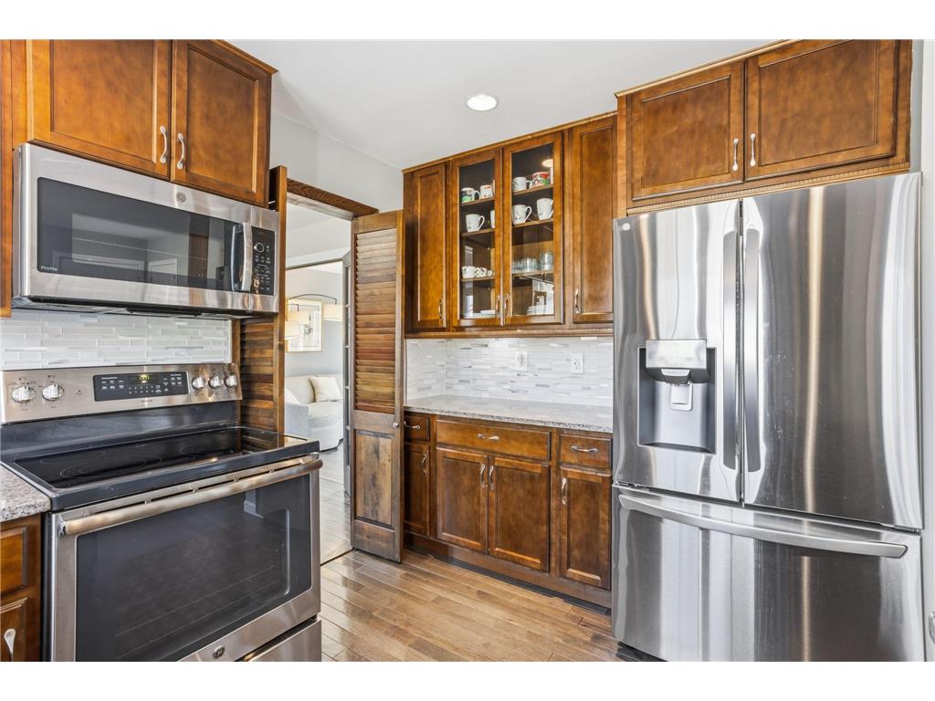 9736 Oxborough Road Bloomington MN 55437 7033250 image16
