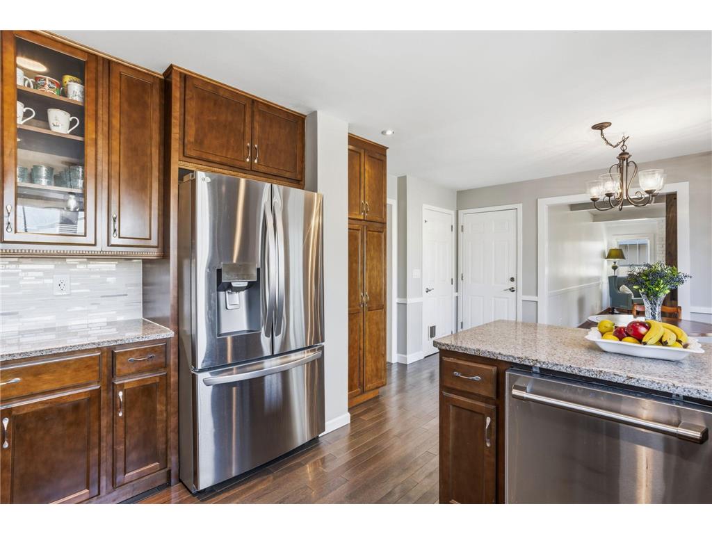 9736 Oxborough Road Bloomington MN 55437 7033250 image17