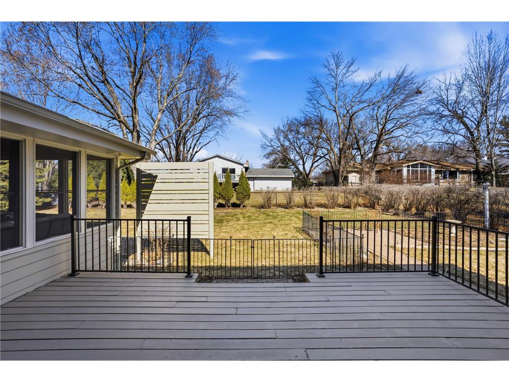 9736 Oxborough Road Bloomington MN 55437 7033250 image24