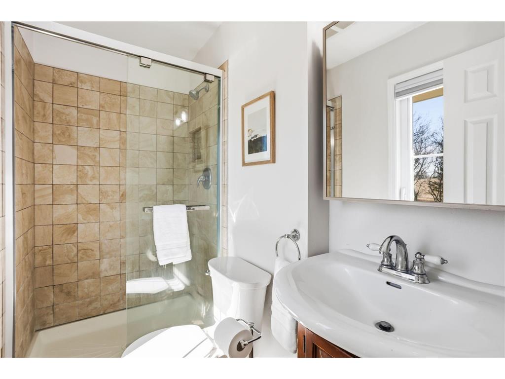 9736 Oxborough Road Bloomington MN 55437 7033250 image31