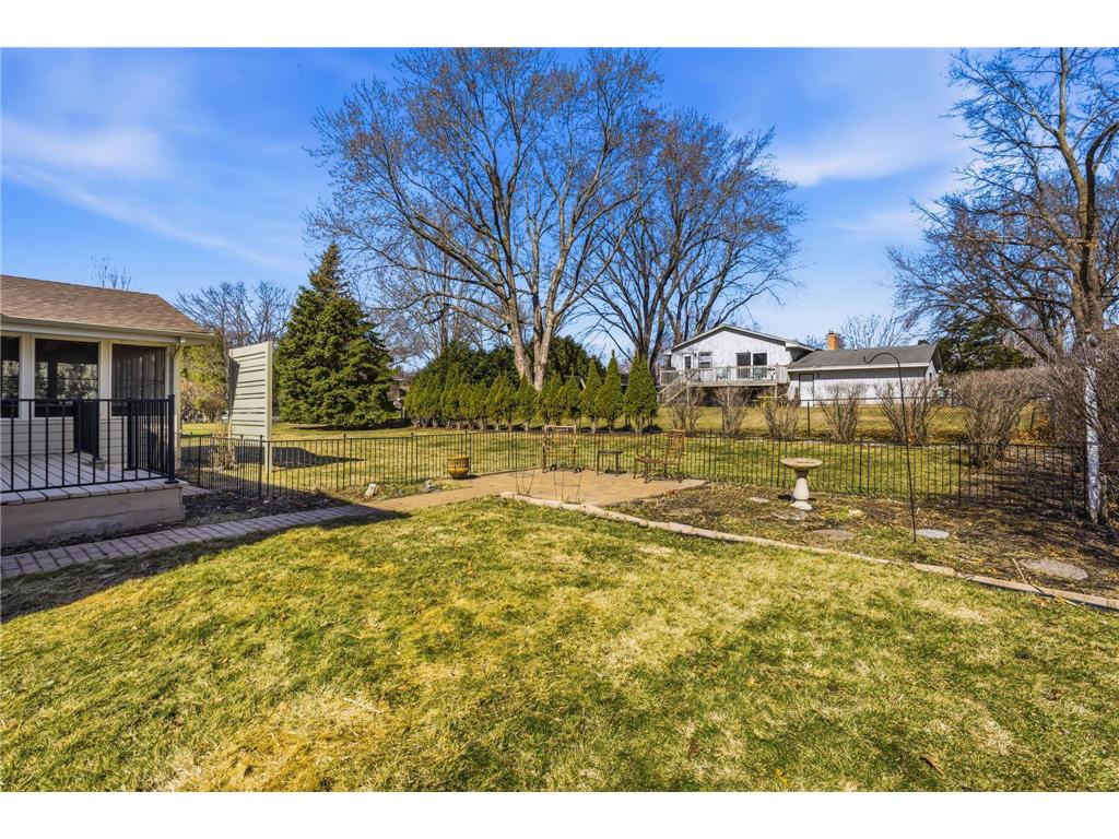 9736 Oxborough Road Bloomington MN 55437 7033250 image47