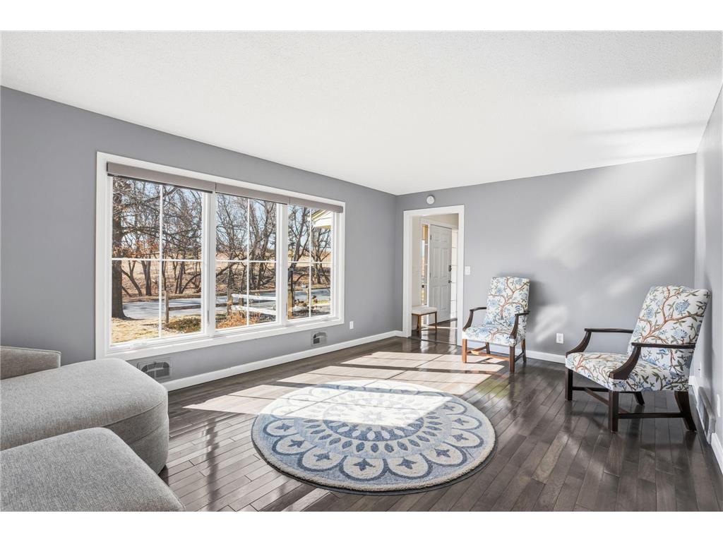 9736 Oxborough Road Bloomington MN 55437 7033250 image8