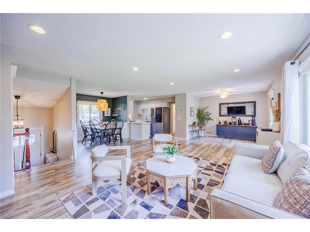 9741 102nd Place N Maple Grove MN 55369 7058722 image1