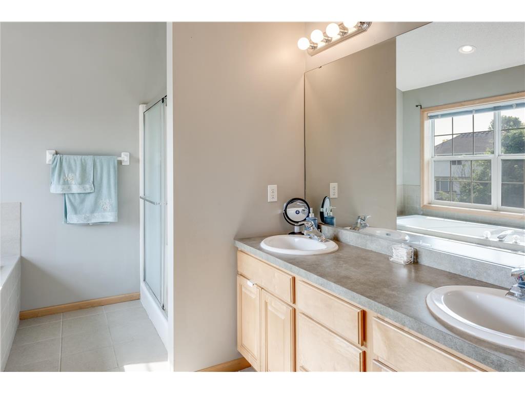 9743 Almond Avenue N Brooklyn Park MN 55443 7072892 image20