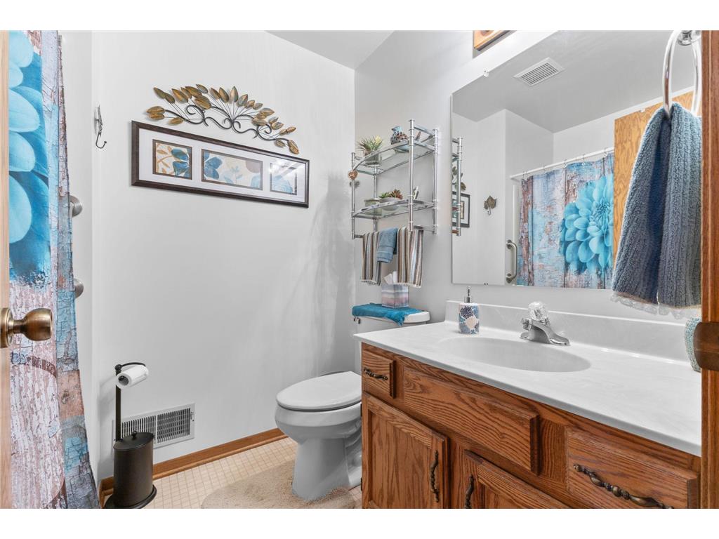 975 Heritage Court E #206 Vadnais Heights MN 55127 7086428 image17