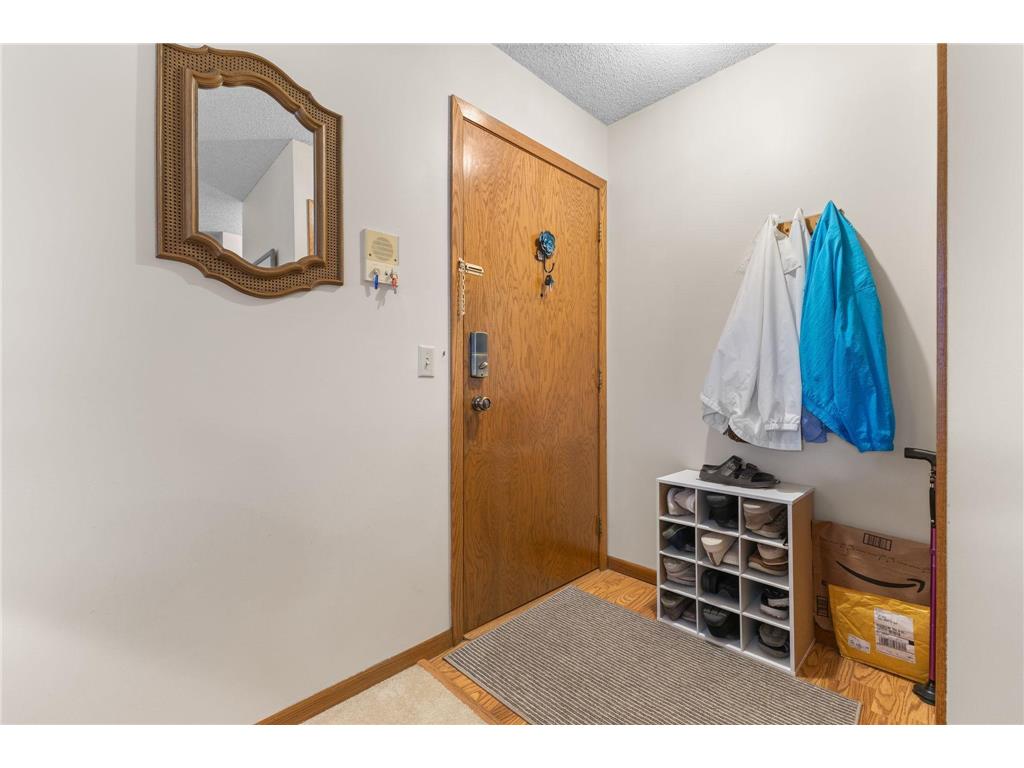 975 Heritage Court E #206 Vadnais Heights MN 55127 7086428 image4