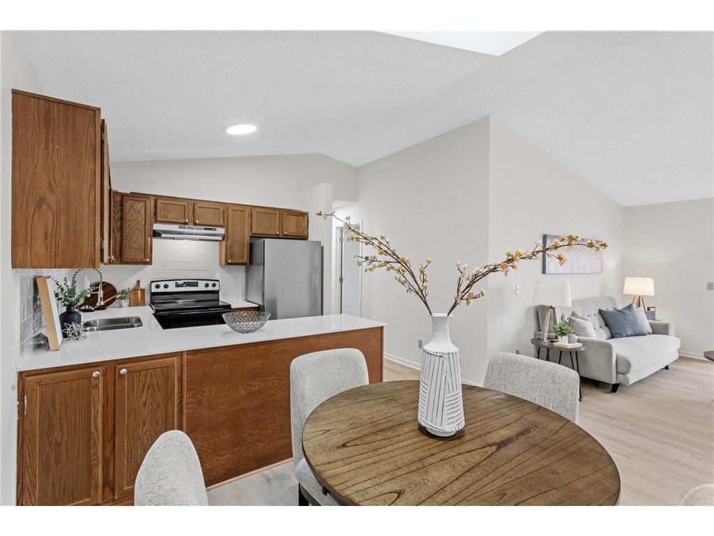 975 Pondview Court Vadnais Heights MN 55127 7025310 image2