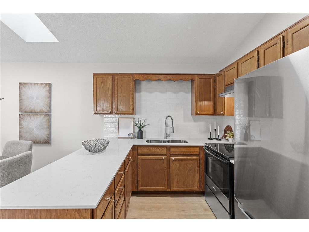 975 Pondview Court Vadnais Heights MN 55127 7025310 image3