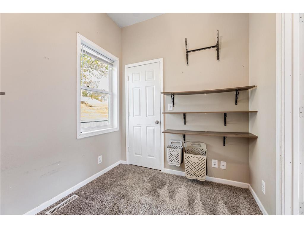 975 W 2nd Street Winona MN 55987 7066029 image12