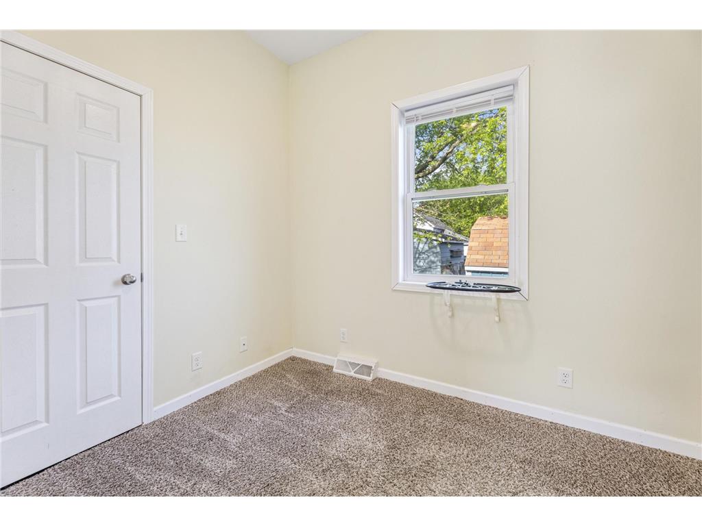 975 W 2nd Street Winona MN 55987 7066029 image13