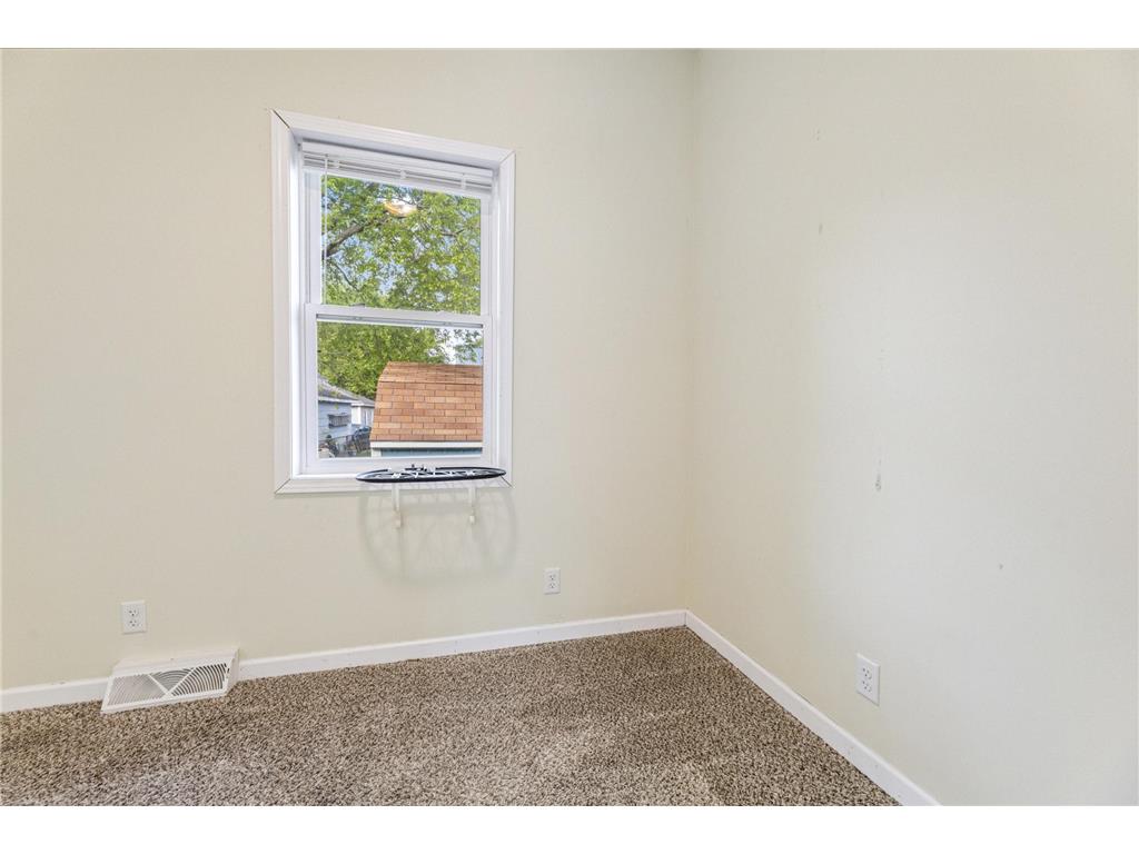 975 W 2nd Street Winona MN 55987 7066029 image14