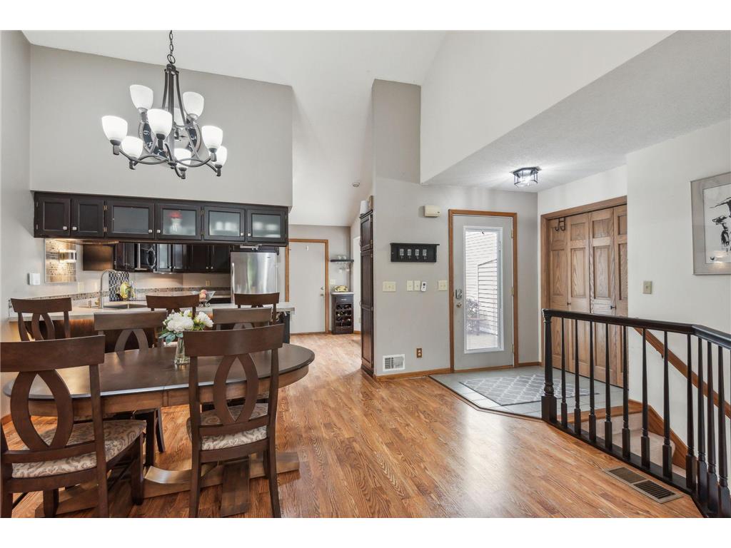 975 Winterberry Drive Woodbury MN 55125 6563793 image1