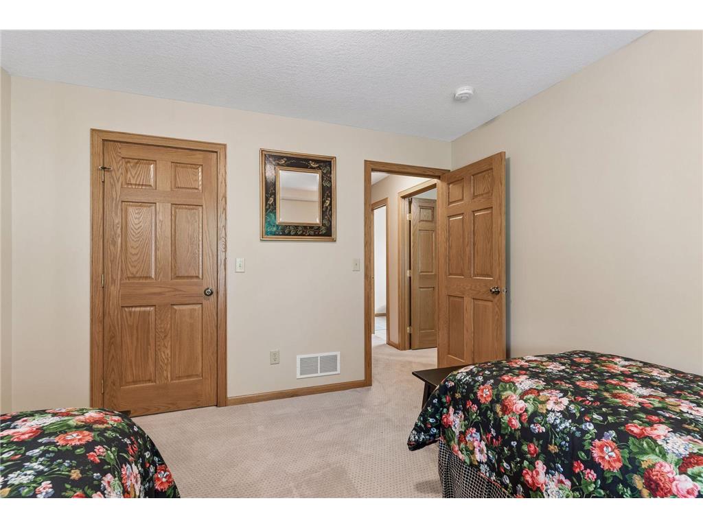 9755 Wedgewood Circle Woodbury MN 55125 7077783 image50