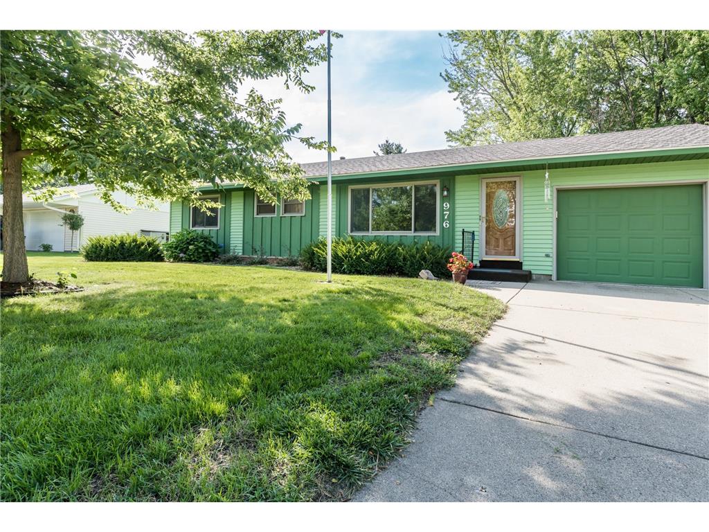 976 Oriole Drive, Apple Valley, MN 55124 MLS 6238512 Edina Realty