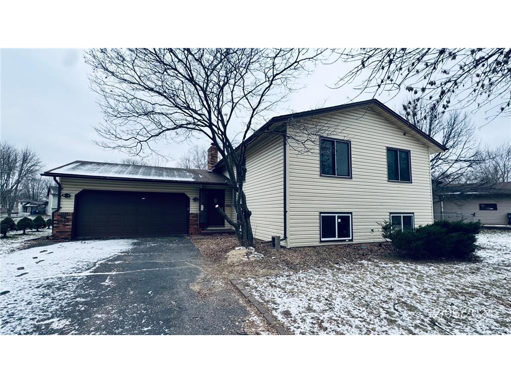 9761 Ives Lane N Maple Grove MN 55369 6640409 image1