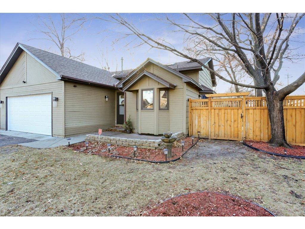 9767 Ilex Street NW Coon Rapids MN 55433 6498895 image1