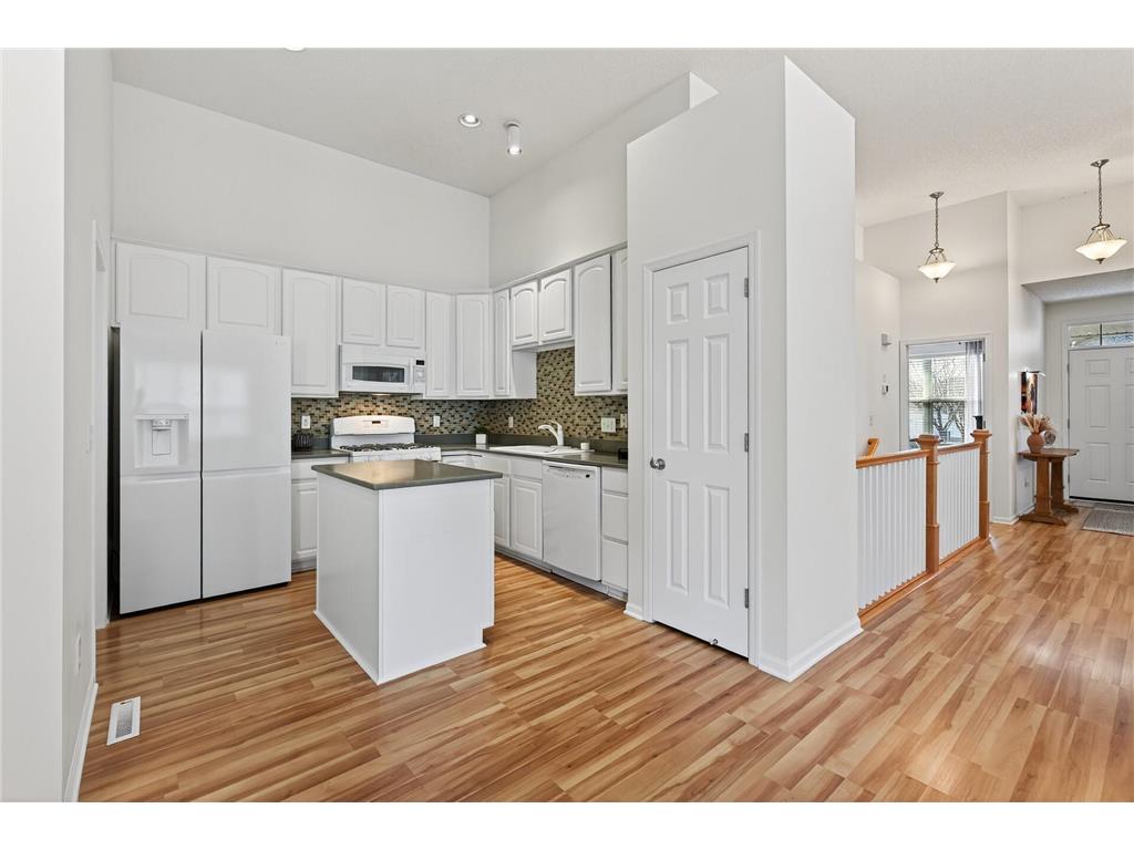 9767 Picket Drive Eden Prairie MN 55347 6819877 image12