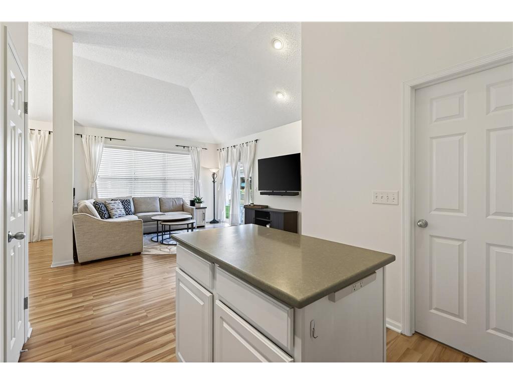 9767 Picket Drive Eden Prairie MN 55347 6819877 image19