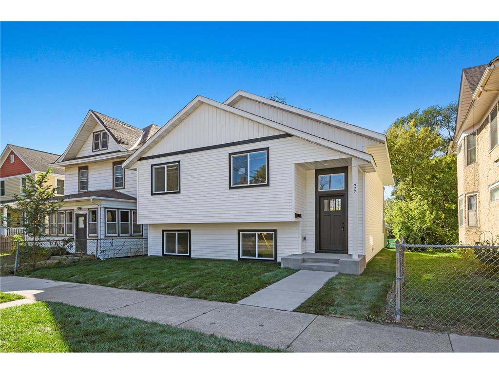 977 Edgerton Street Saint Paul MN 55130 6493321 image1
