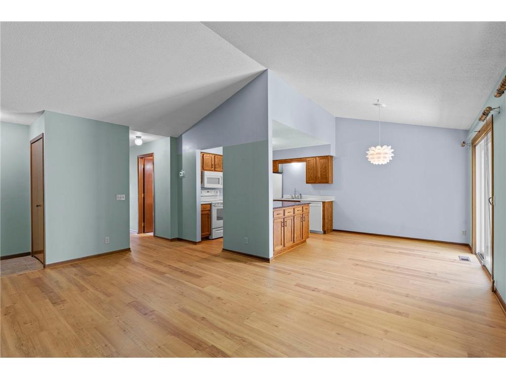 977 Heritage Court E Vadnais Heights MN 55127 7067138 image15