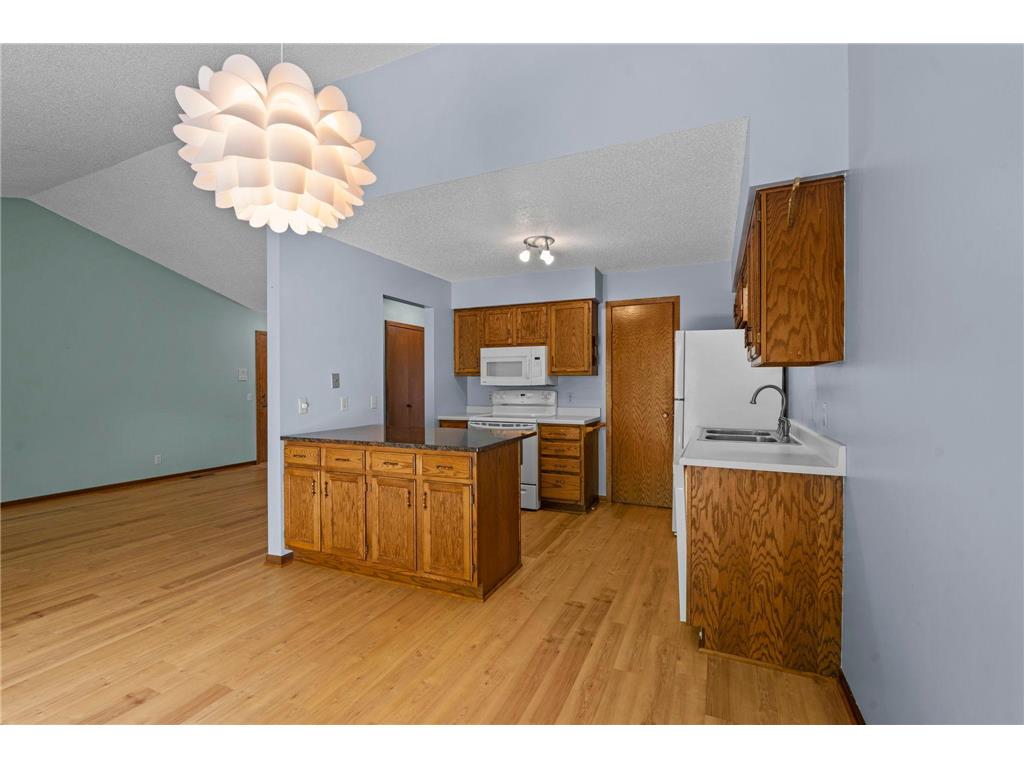 977 Heritage Court E Vadnais Heights MN 55127 7067138 image19
