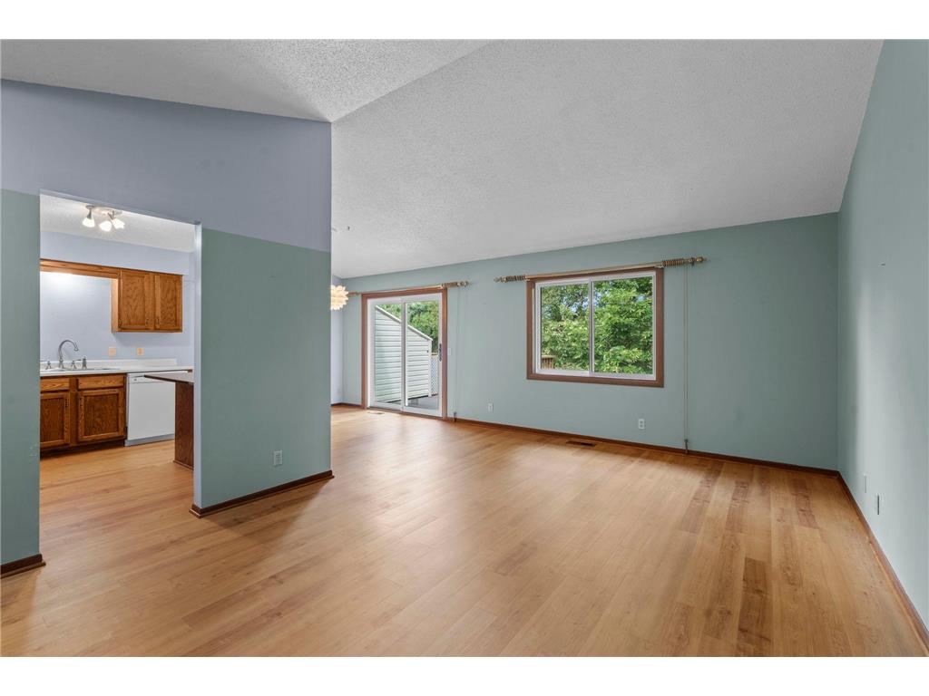 977 Heritage Court E Vadnais Heights MN 55127 7067138 image2