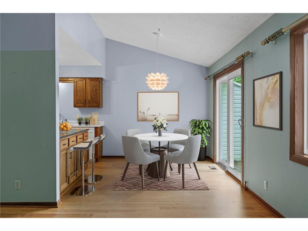 977 Heritage Court E Vadnais Heights MN 55127 7067138 image23
