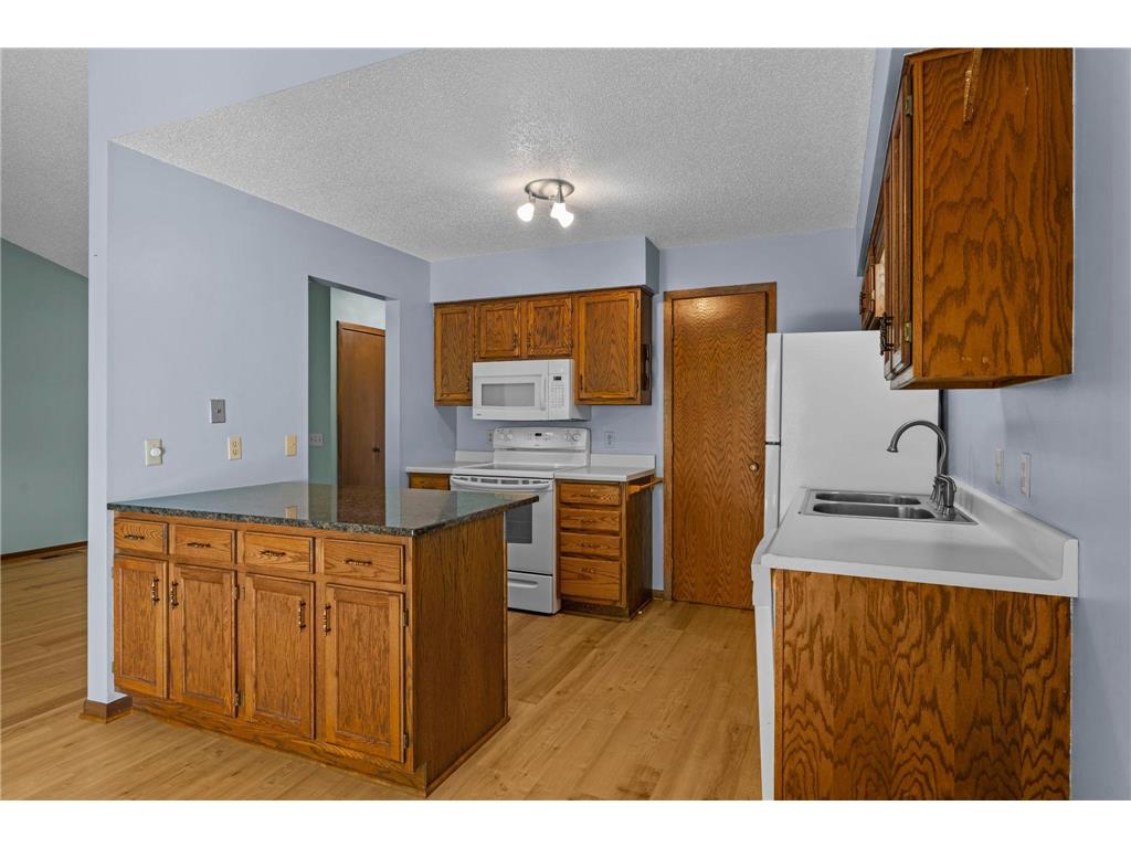 977 Heritage Court E Vadnais Heights MN 55127 7067138 image24