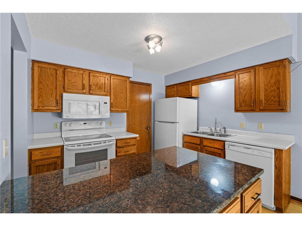 977 Heritage Court E Vadnais Heights MN 55127 7067138 image27