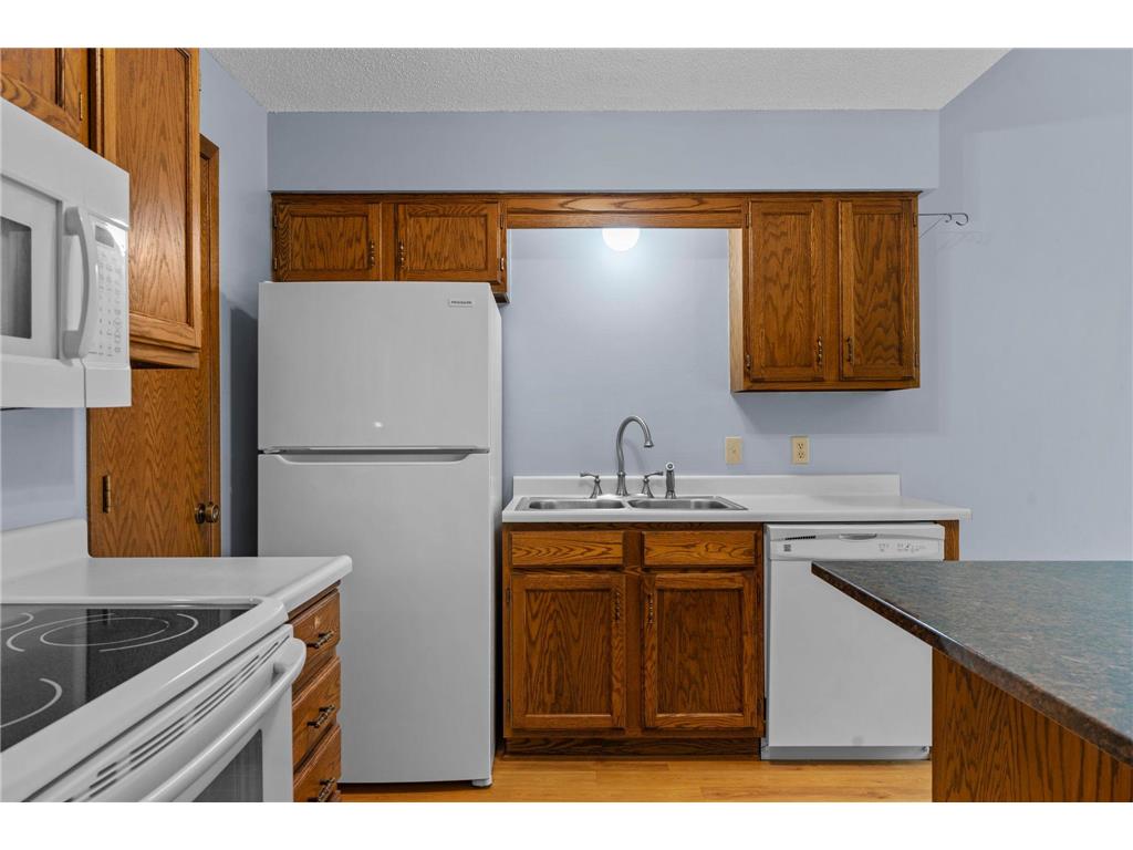 977 Heritage Court E Vadnais Heights MN 55127 7067138 image29