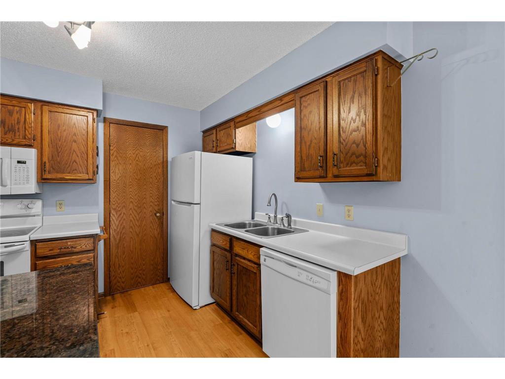 977 Heritage Court E Vadnais Heights MN 55127 7067138 image31