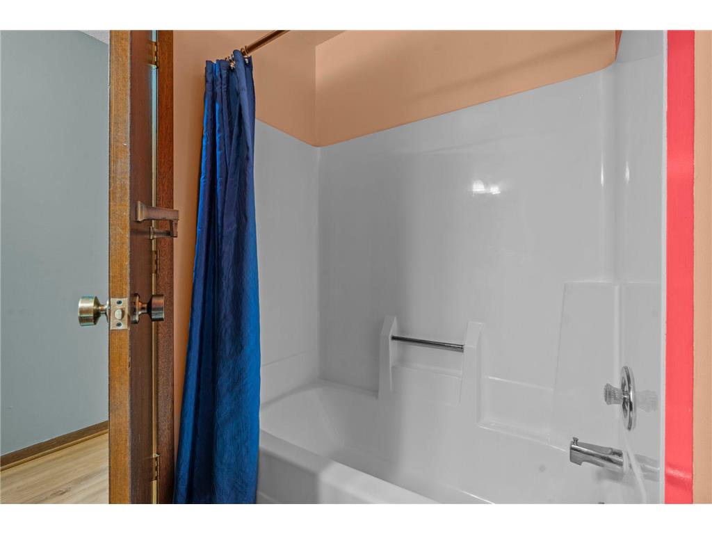 977 Heritage Court E Vadnais Heights MN 55127 7067138 image36