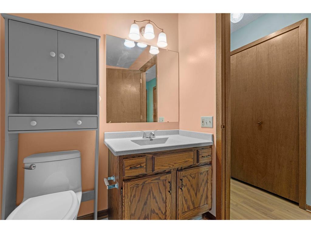 977 Heritage Court E Vadnais Heights MN 55127 7067138 image37