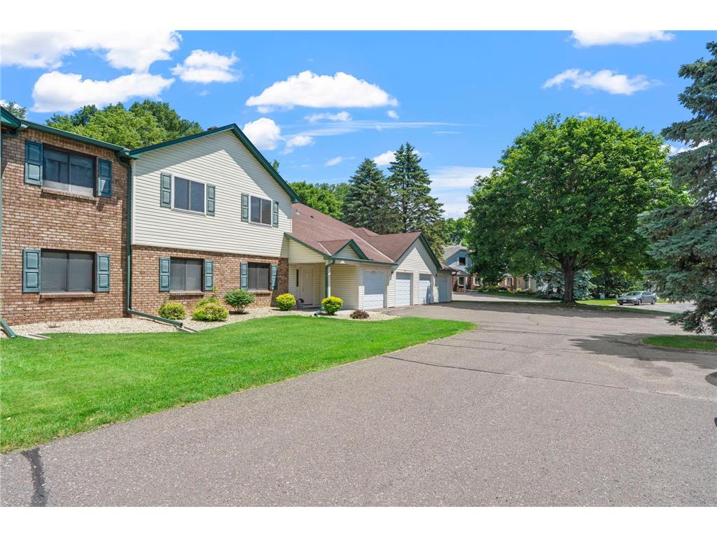 977 Heritage Court E Vadnais Heights MN 55127 7067138 image40