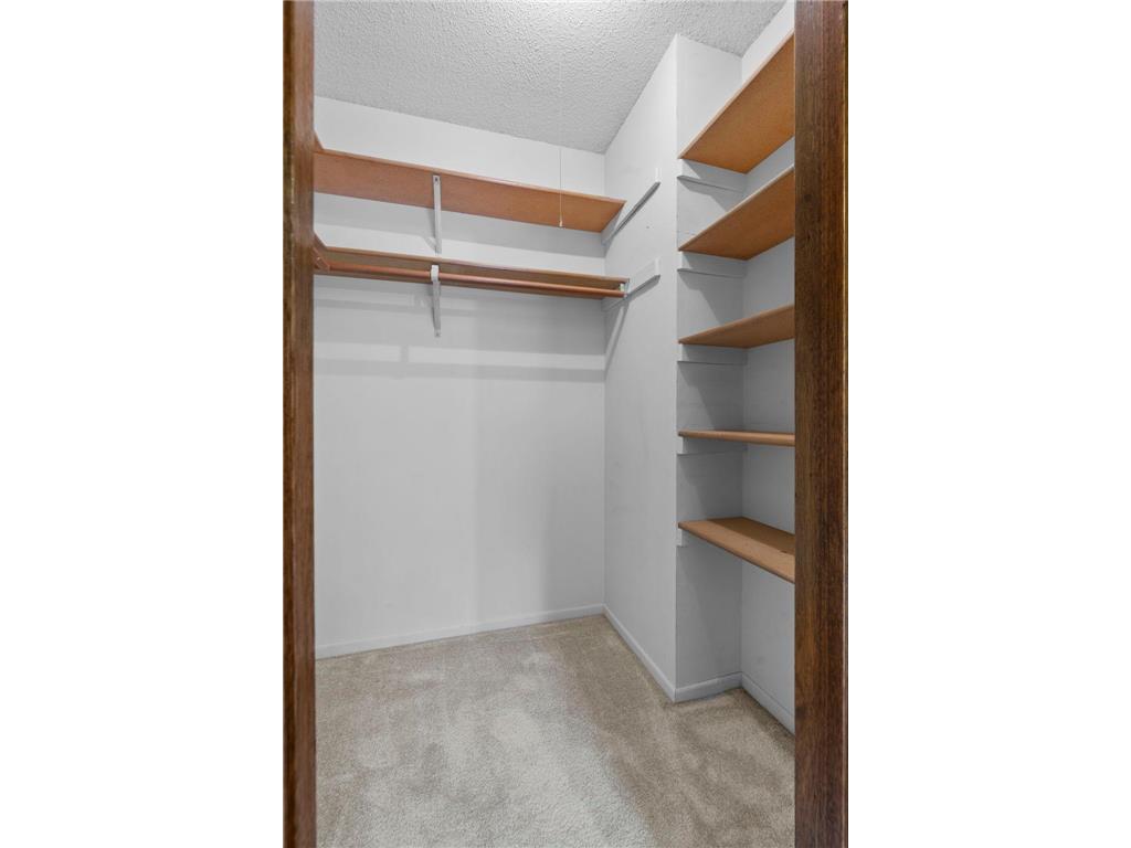 977 Heritage Court E Vadnais Heights MN 55127 7067138 image9