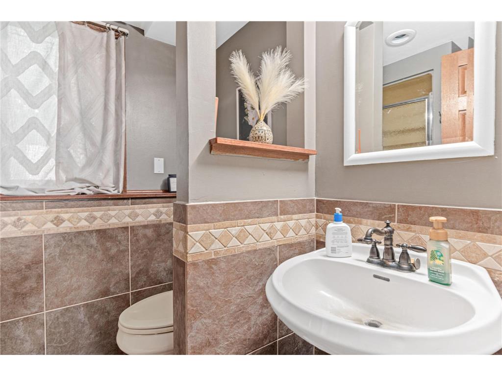 9775 215th Street W Lakeville MN 55044 6761047 image16