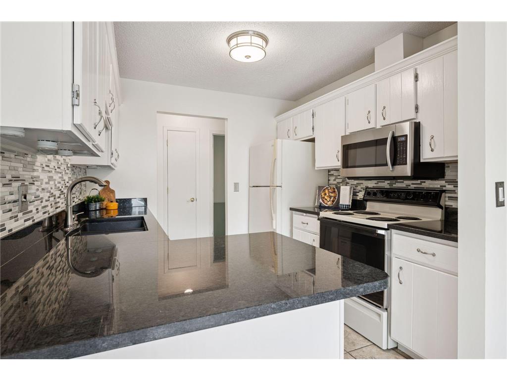 9775 Dorset Lane Eden Prairie MN 55347 7015960 image4