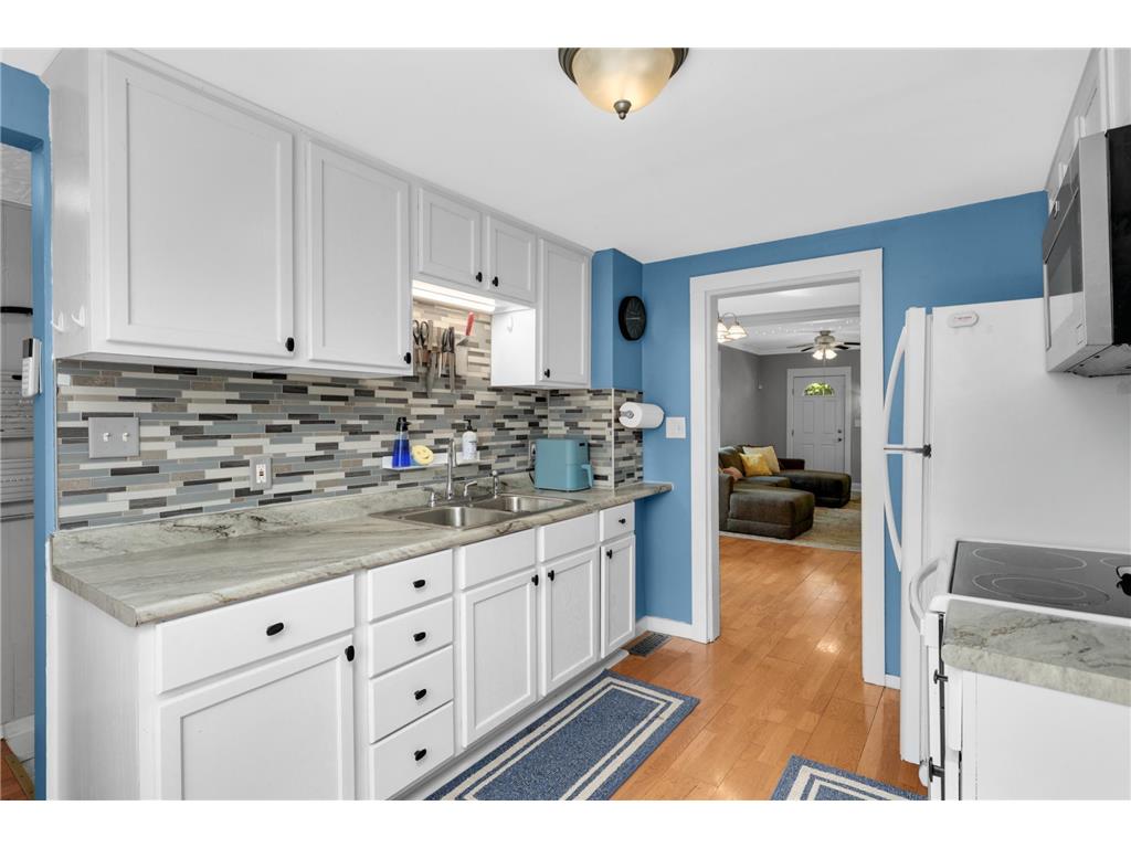 978 3rd Street E Saint Paul MN 55106 7065928 image6