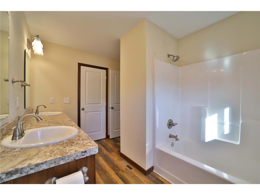 978 York Crt Brainerd MN 56401 6819990 image20