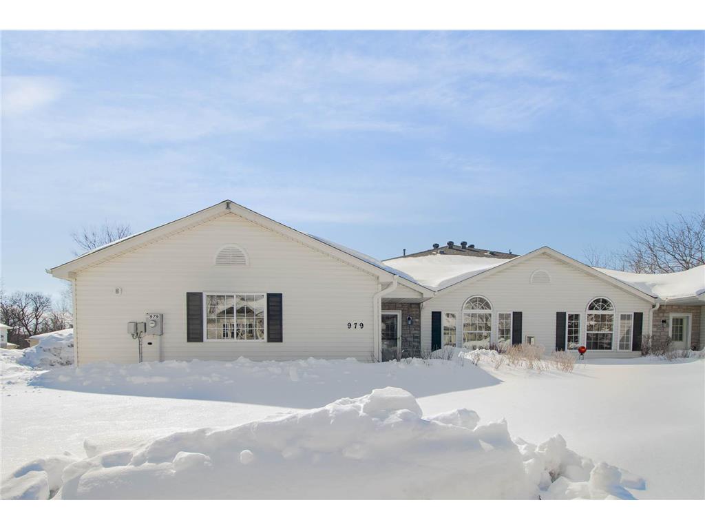 979 Carriage Lane Chaska MN 55318 6347636 image1