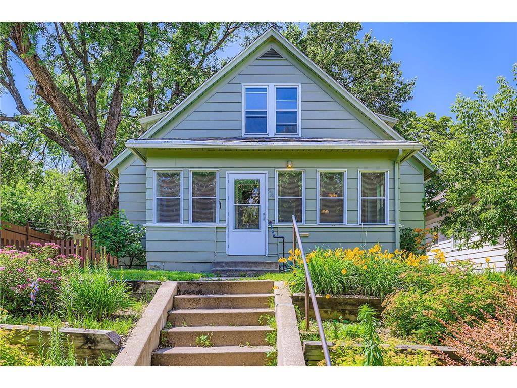 979 Livingston Avenue West Saint Paul MN 55118 6720354 image1