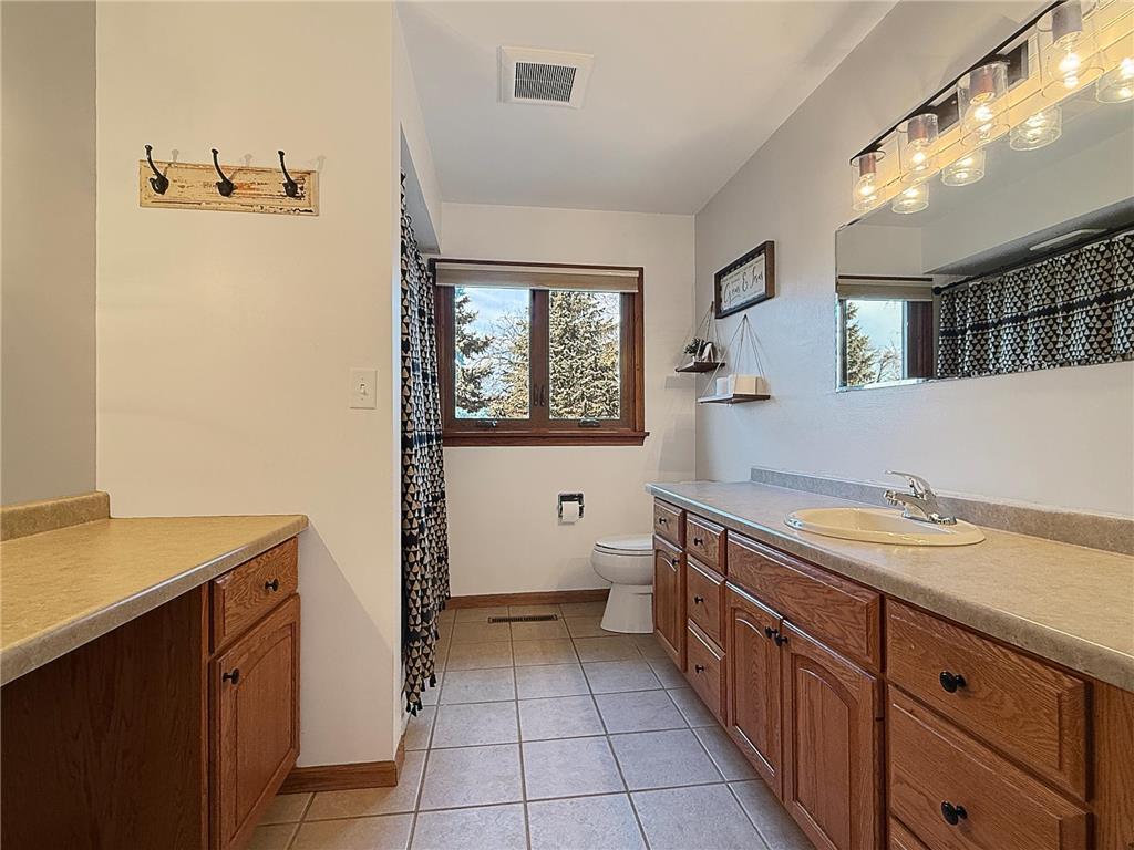 979 S Prairie Avenue Fairmont MN 56031 7083940 image27