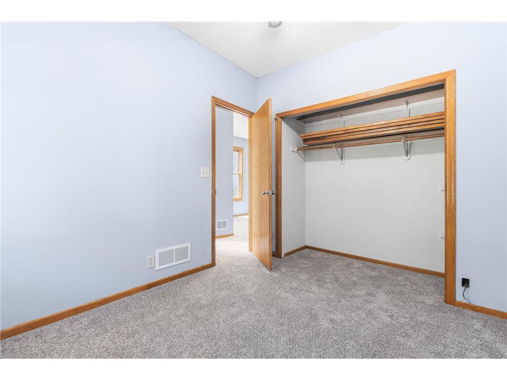 979 Victoria Street N Saint Paul MN 55103 7108127 image15